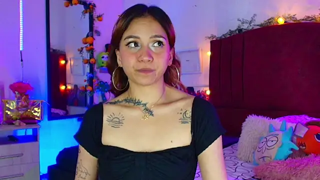 alisson_zafiro_'s cam snapshot