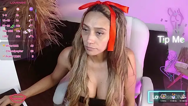 salome_drasin's cam snapshot