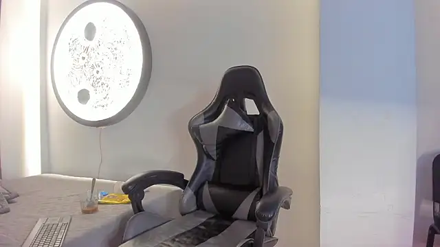 Lucy-23's cam snapshot