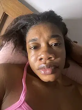 _yisela_'s cam snapshot