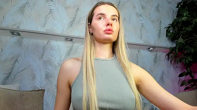 Erika_Carpenter's cam snapshot