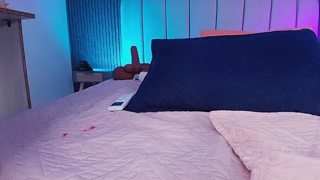 abbyrouss_'s cam snapshot