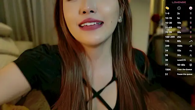 itsjoy_universex's cam snapshot