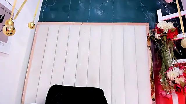 africa_holmes's cam snapshot