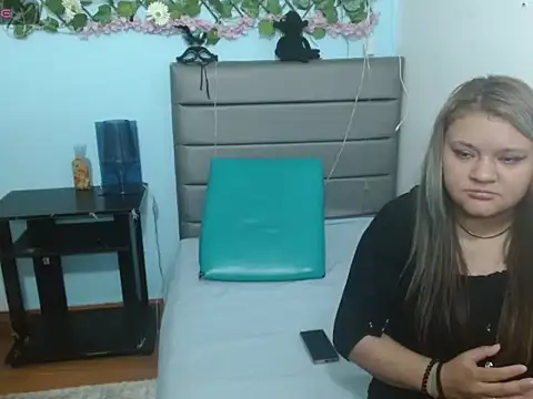 Cecilia_and_Carlos's cam snapshot