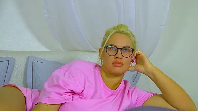 MariaNeumann live sex cam