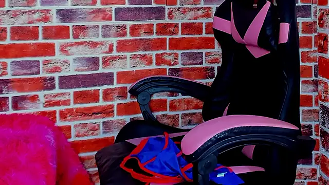 Nyraa_Rose_'s cam snapshot