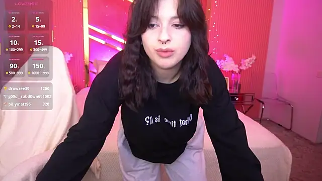 Miki_Kivi live sex cam