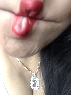 Hotty_Kavita's cam snapshot