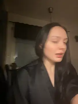 nikkiuk live sex cam