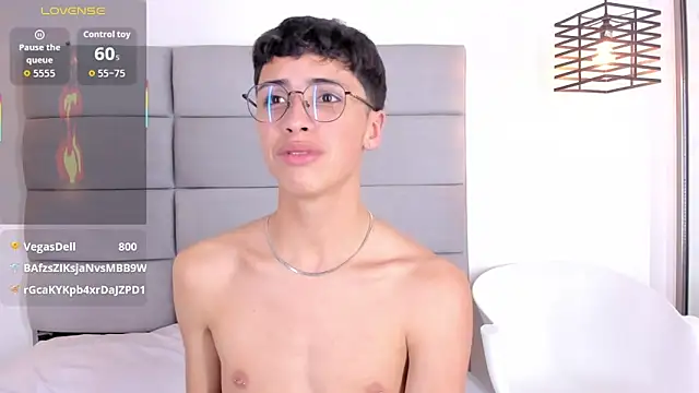 JoshClaarktt live sex cam