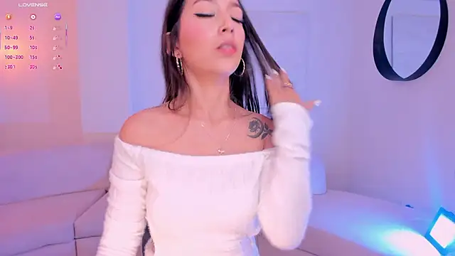 TaraLawrence's cam snapshot