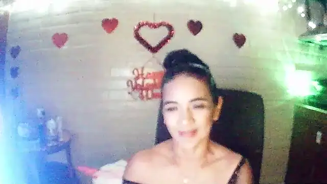 MiiaVelasquez live sex cam