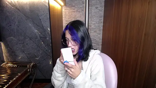 Kittie_nala_'s cam snapshot