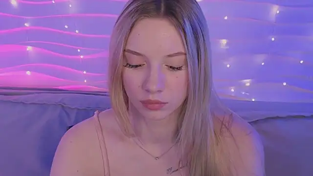 katt__y's cam snapshot