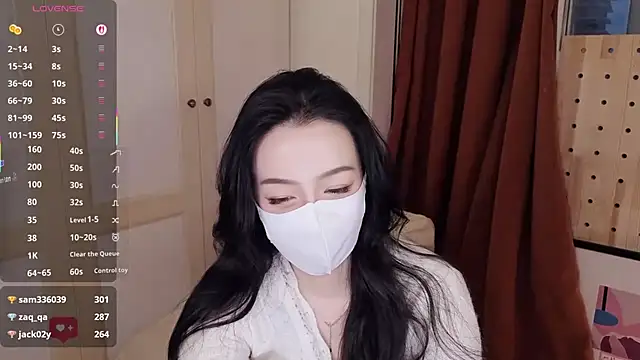 nayomi_34f live sex cam