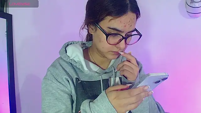 meganfox_o's cam snapshot