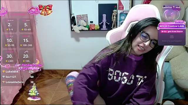 Maggie_Fox3's cam snapshot