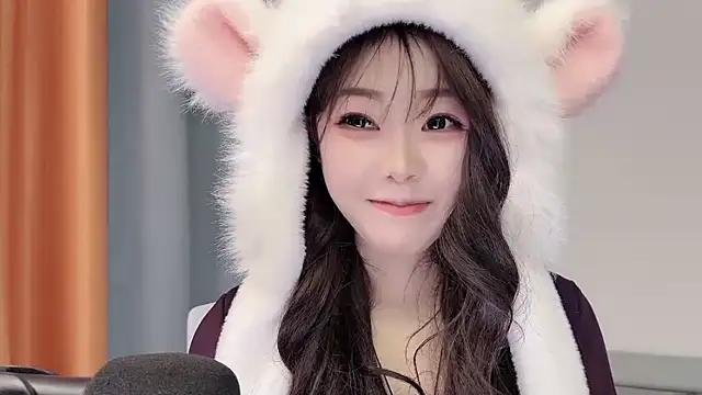 smalldaisy's cam snapshot