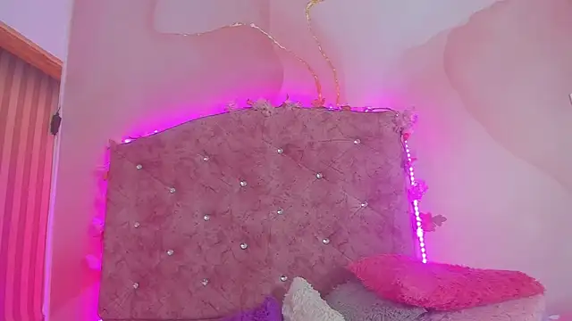 amy__rose__'s cam snapshot