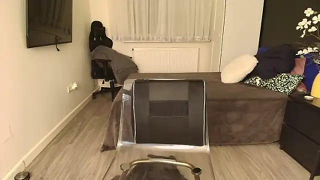 KimBeee's cam snapshot