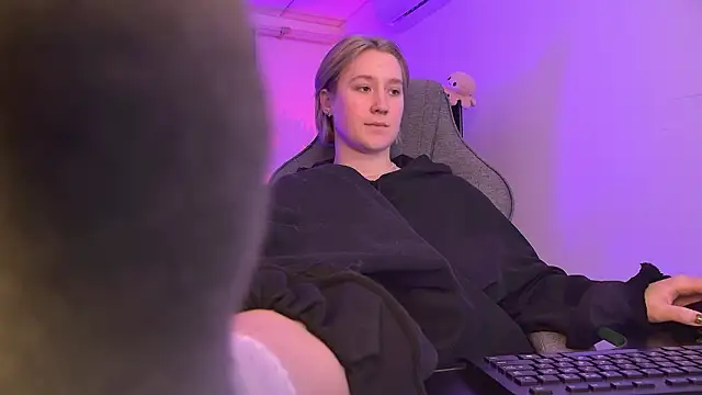 CinBellamy's cam snapshot