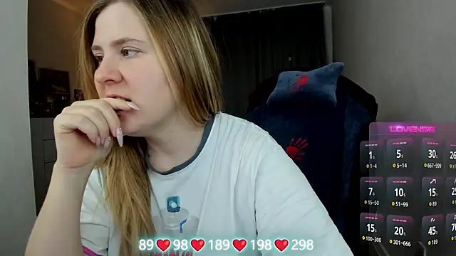 Olivia_Munk's cam snapshot