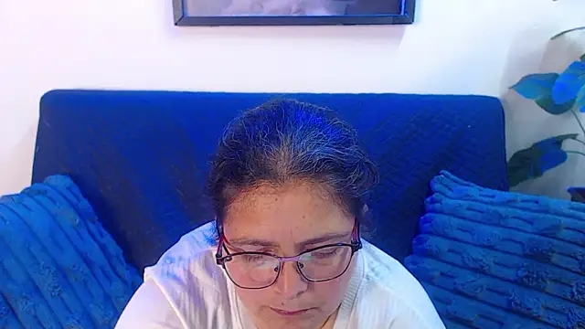 Linda_banks_'s cam snapshot