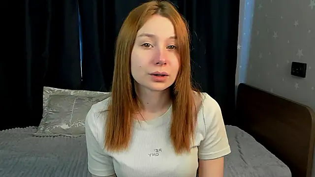 Lola_Raivis_'s cam snapshot