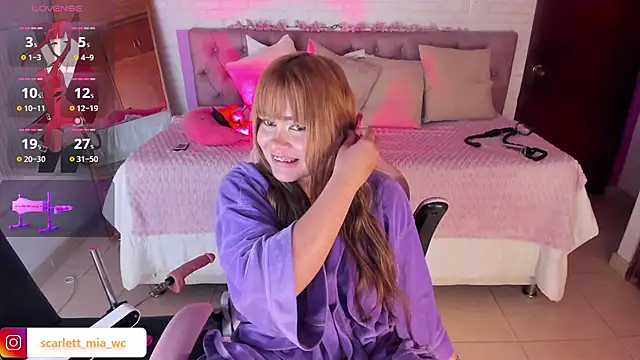 Scarlett_fox__'s cam snapshot