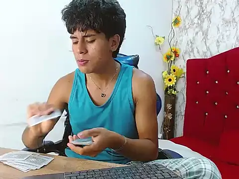 Valentino_Lane live sex cam