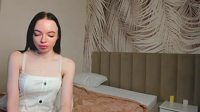 AdelineNoir's cam snapshot