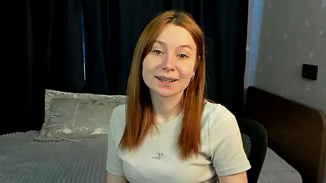 Lola_Raivis_'s cam snapshot