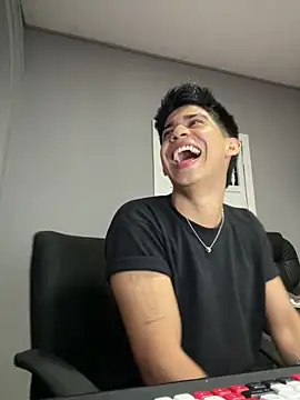 Thiago_Olsen live sex cam