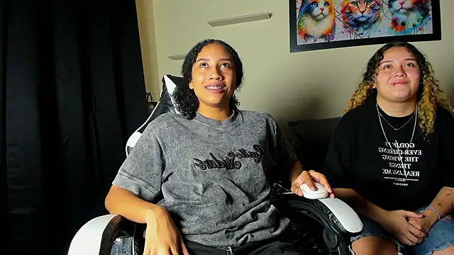 meredit_cris23's cam snapshot