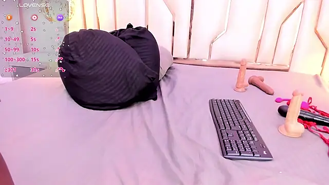 MiaaWestt's cam snapshot