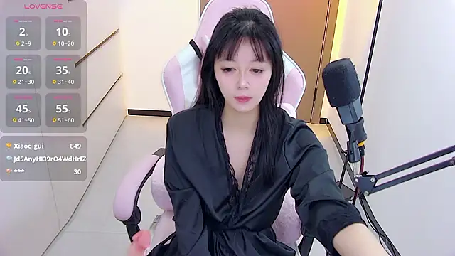 Fioriy66 live sex cam