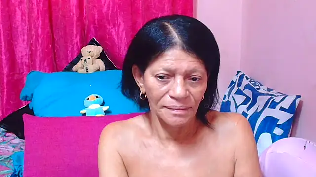 SLUTTYROXY live sex cam