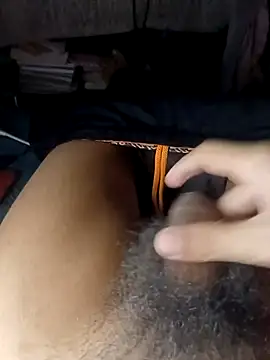 MilfLoverBoy2K25 live sex cam