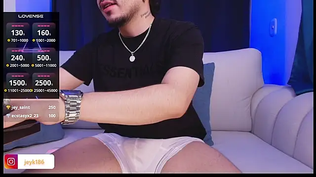 Guccy_Boy_Club live sex cam