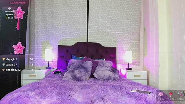 Zamara_Kleii live sex cam