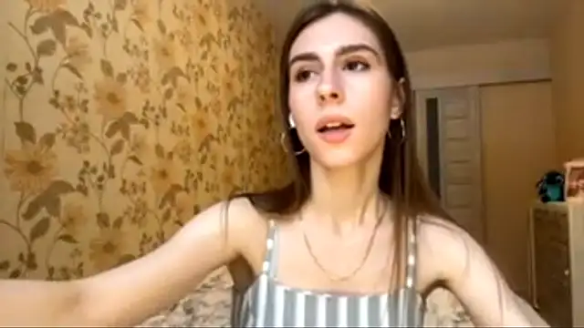 ElsieKuhlmann live sex cam