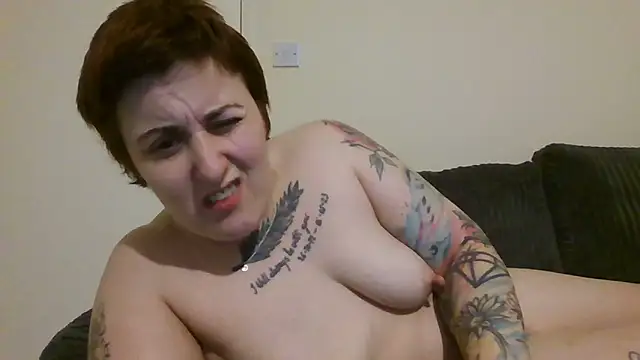 Tiara_XOX live sex cam