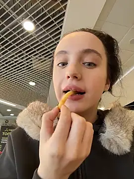 MiaTee's cam snapshot