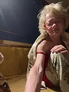 ladyboatlady's cam snapshot