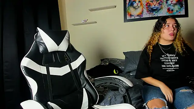 meredit_cris23's cam snapshot