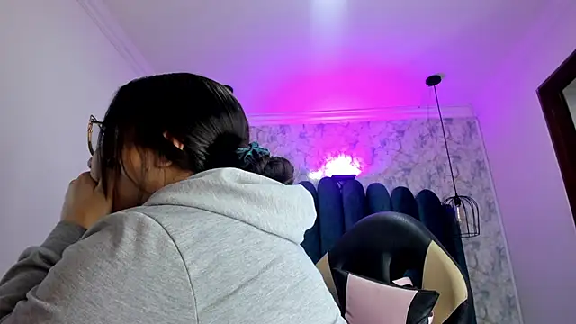 nalalye_cruzz_'s cam snapshot