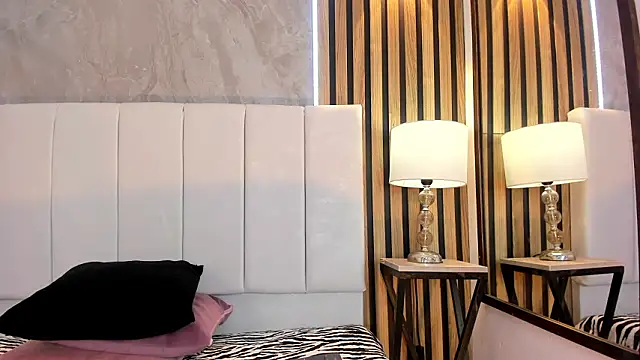 Carlotta_de_velour's cam snapshot