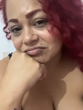 Red_milf_love's cam snapshot