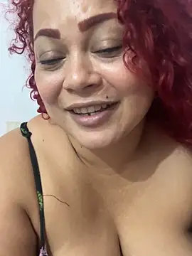 Red_milf_love's cam snapshot